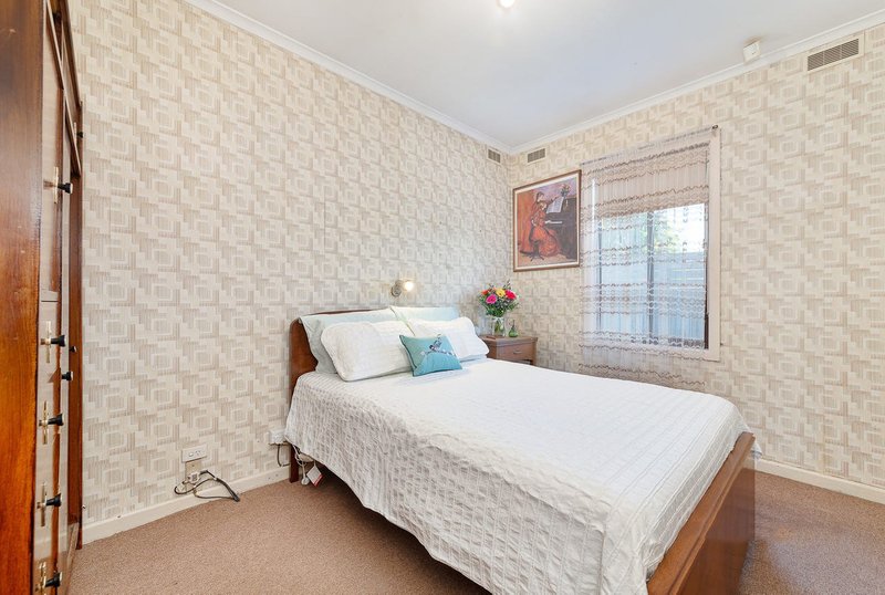 Photo - 2 Daley Street, Glenroy VIC 3046 - Image 6