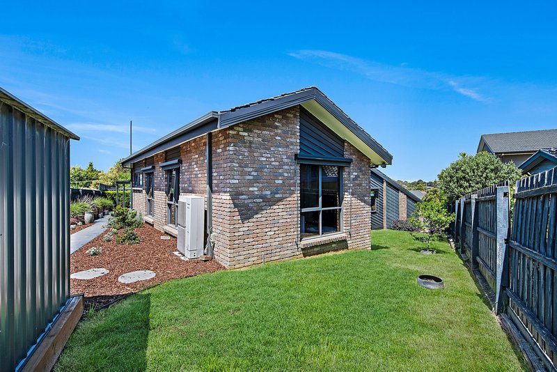 Photo - 2 Dali Court, Wheelers Hill VIC 3150 - Image 11