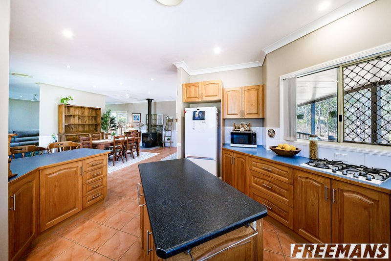 Photo - 2 Dalkeith Street, Nanango QLD 4615 - Image 5