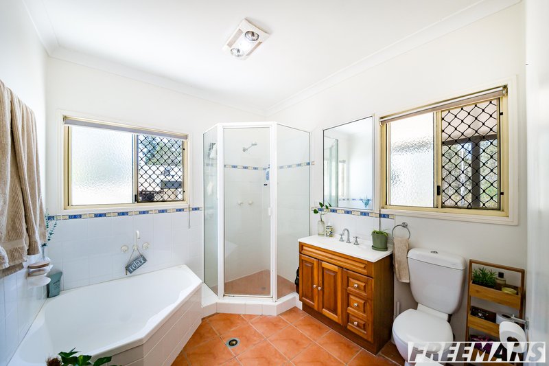 Photo - 2 Dalkeith Street, Nanango QLD 4615 - Image 14