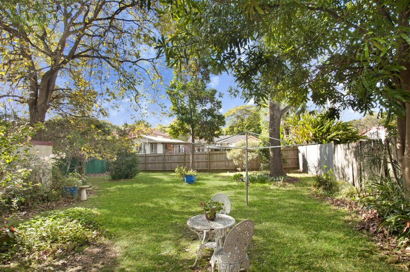 Photo - 2 Dallwood Avenue, Epping NSW 2121 - Image 2