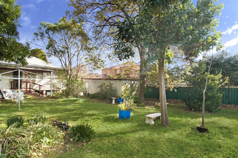 Photo - 2 Dallwood Avenue, Epping NSW 2121 - Image 4