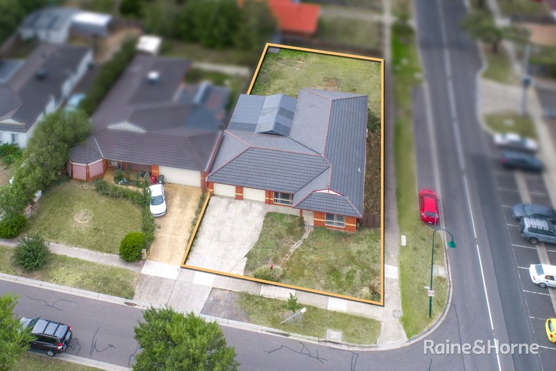 Photo - 2 Daly Close, Sunbury VIC 3429 - Image 3