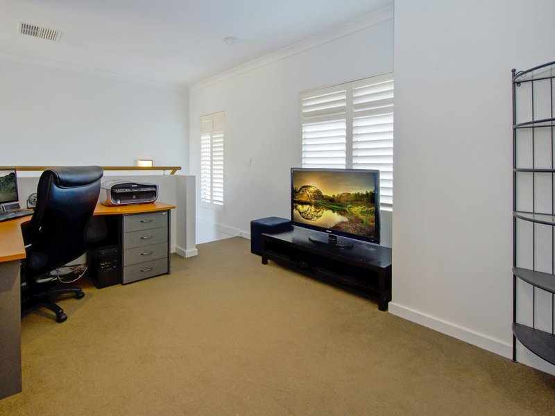 Photo - 2 Dampier Avenue, Findon SA 5023 - Image 9