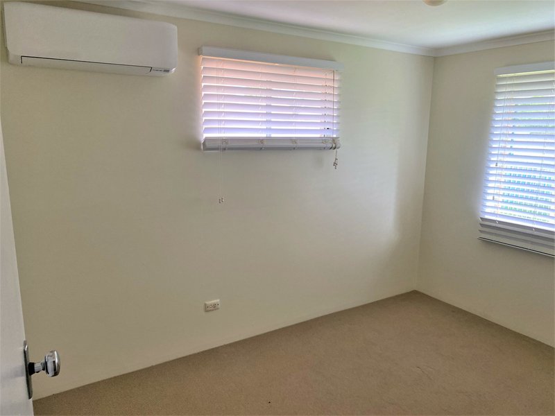 Photo - 2 Daphne , Kingaroy QLD 4610 - Image 10