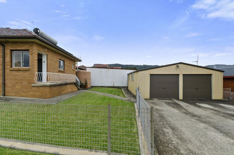 Photo - 2 Daphne St , Corrimal NSW 2518 - Image 8