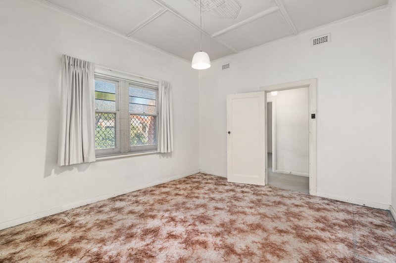 Photo - 2 Darebin Street, Mile End SA 5031 - Image 5