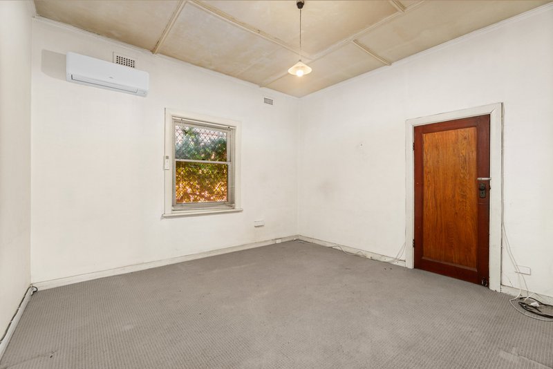 Photo - 2 Darebin Street, Mile End SA 5031 - Image 6