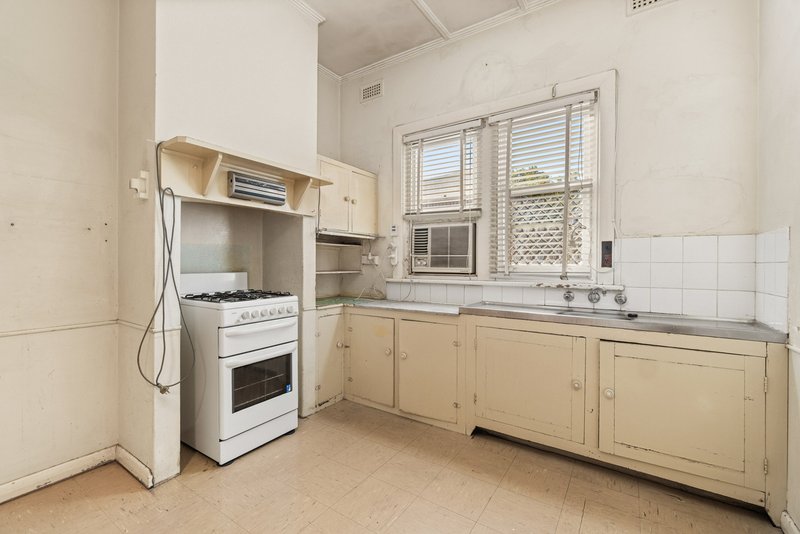 Photo - 2 Darebin Street, Mile End SA 5031 - Image 8