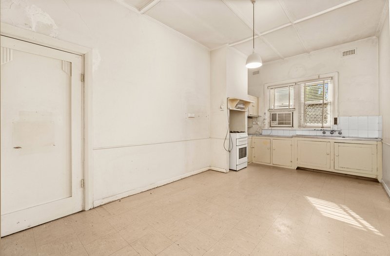 Photo - 2 Darebin Street, Mile End SA 5031 - Image 9