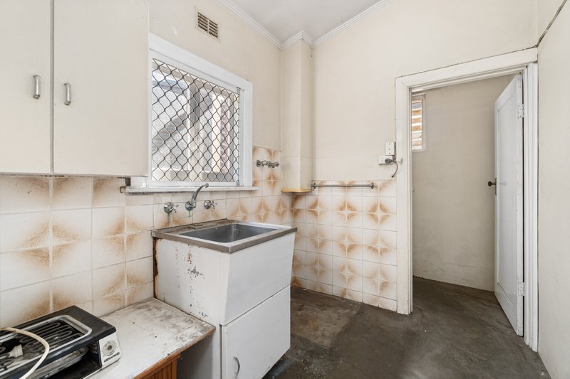 Photo - 2 Darebin Street, Mile End SA 5031 - Image 12