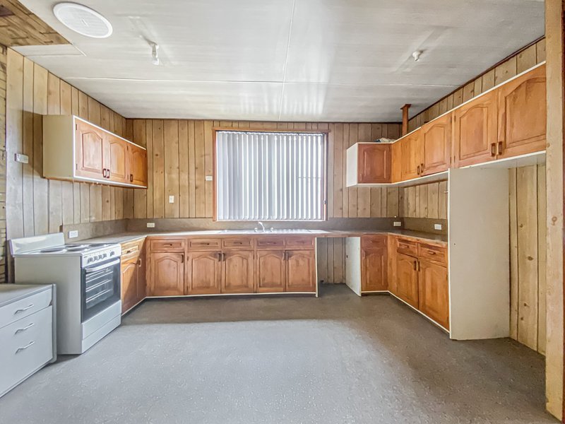 Photo - 2 Darling Street, Queenstown TAS 7467 - Image 5