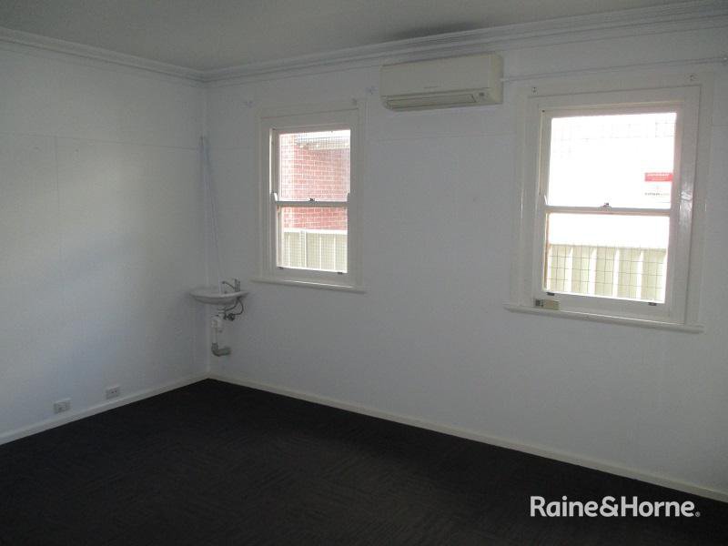 Photo - 2 Darling Street, Tamworth NSW 2340 - Image 7