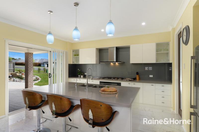 Photo - 2 Darraby Drive, Moss Vale NSW 2577 - Image 2