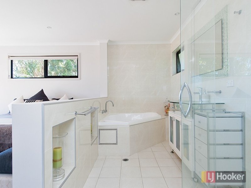 Photo - 2 Dart Place, Corlette NSW 2315 - Image 15