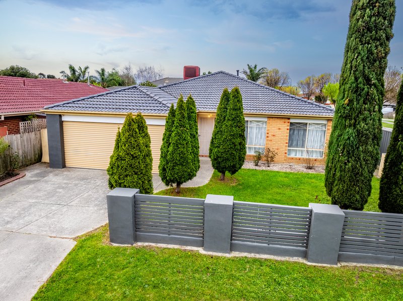 Photo - 2 Dartmoor Drive, Cranbourne East VIC 3977 - Image 12