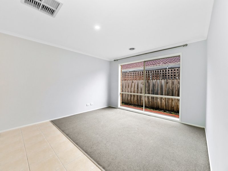 Photo - 2 Dartmoor Drive, Cranbourne East VIC 3977 - Image 23