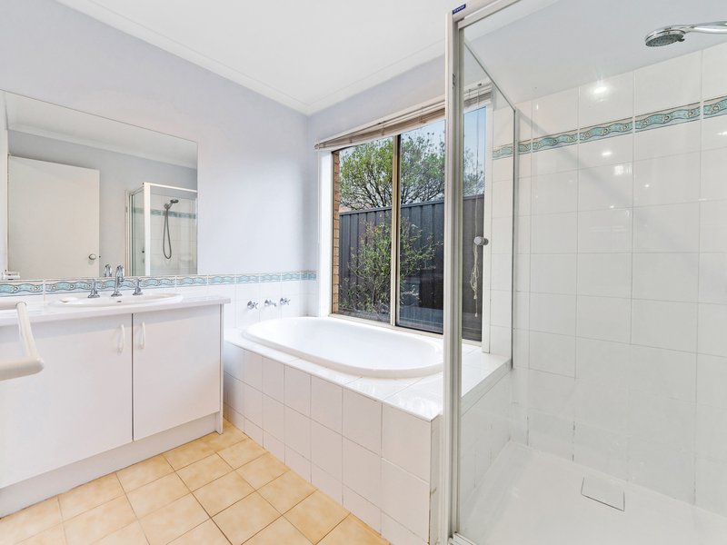 Photo - 2 Dartmoor Drive, Cranbourne East VIC 3977 - Image 28