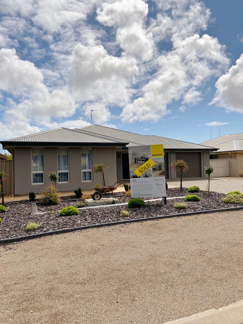 2 Davies Court, New Town SA 5554