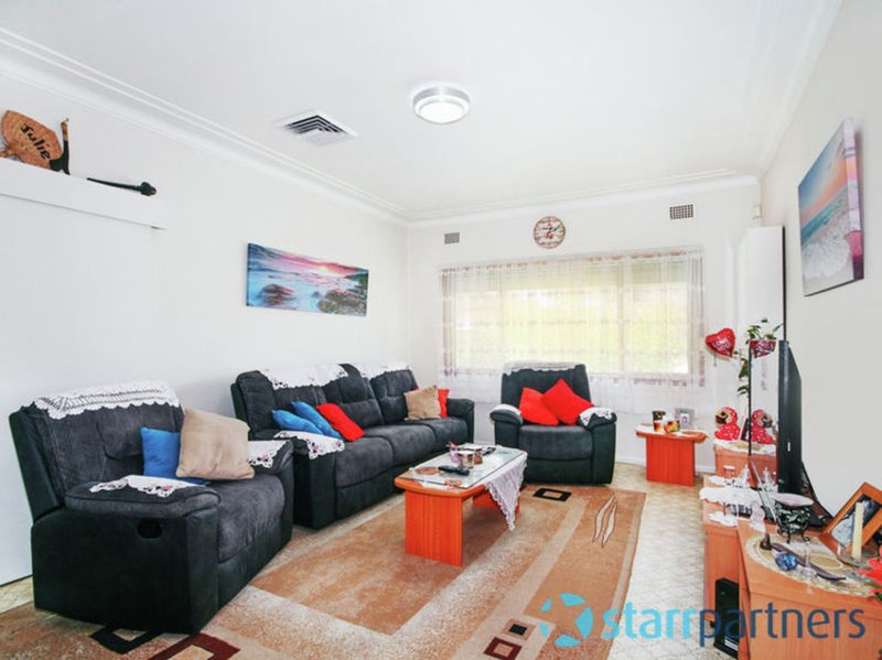 Photo - 2 Dell Street, Woodpark NSW 2164 - Image 9