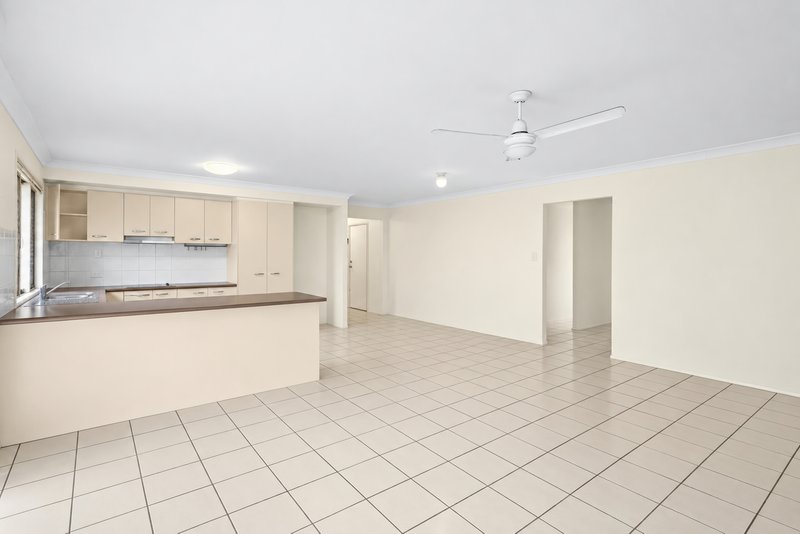 Photo - 2 Denali Circuit, Warner QLD 4500 - Image 4