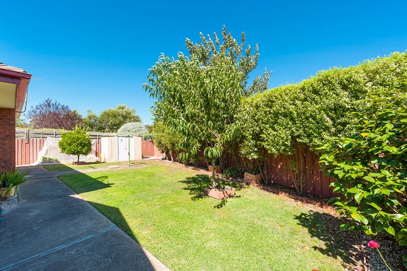 Photo - 2 Dendy Court, Roxburgh Park VIC 3064 - Image 10