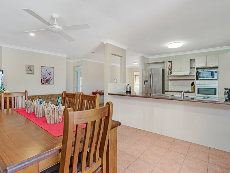 Photo - 2 Denika Crt , Mudgeeraba QLD 4213 - Image 7