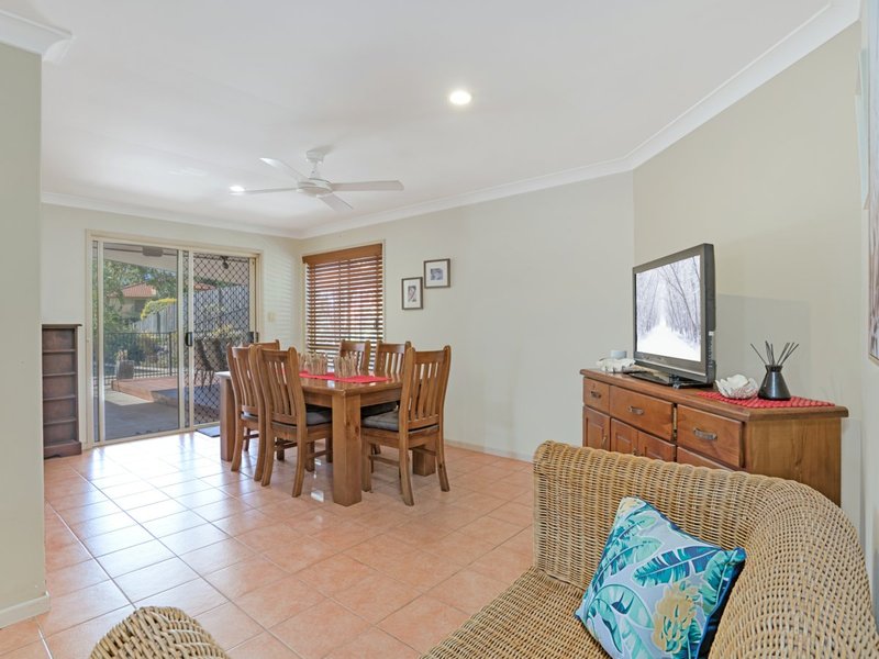 Photo - 2 Denika Crt , Mudgeeraba QLD 4213 - Image 8