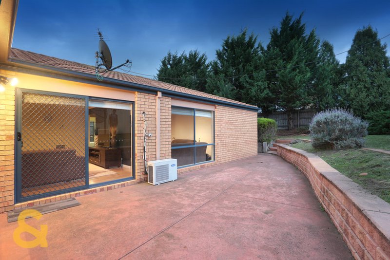 Photo - 2 Denison Place, Roxburgh Park VIC 3064 - Image 13