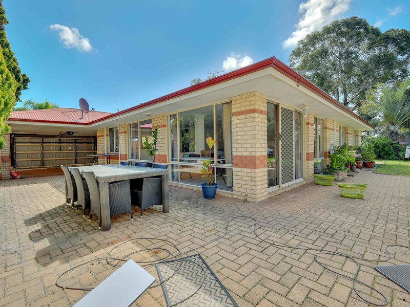 Photo - 2 Derwent Crescent, Success WA 6164 - Image 3