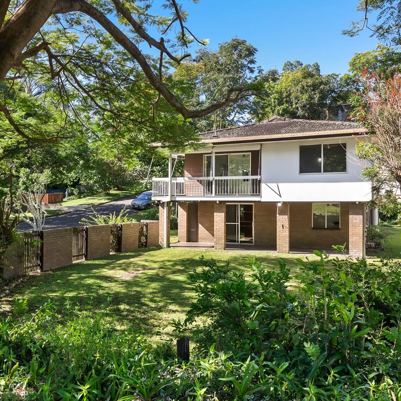 2 Devaney Lane, Corinda QLD 4075