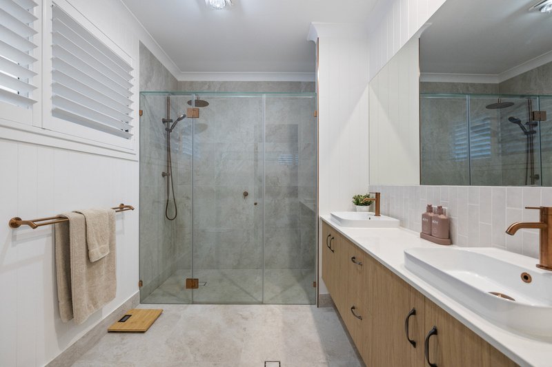 Photo - 2 Devonstone Street, Cleveland QLD 4163 - Image 10