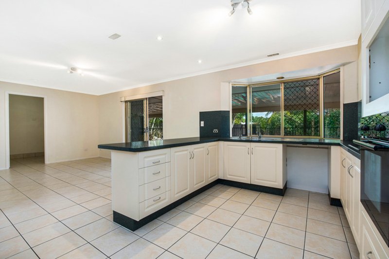 Photo - 2 Diamondcrest Avenue, Deception Bay QLD 4508 - Image 2