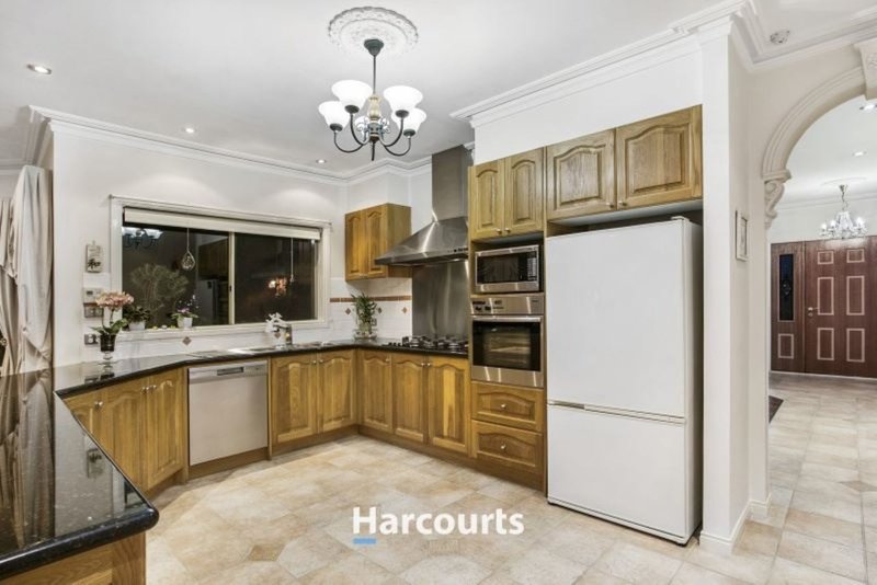 Photo - 2 Dianthus Court, Narre Warren South VIC 3805 - Image 2