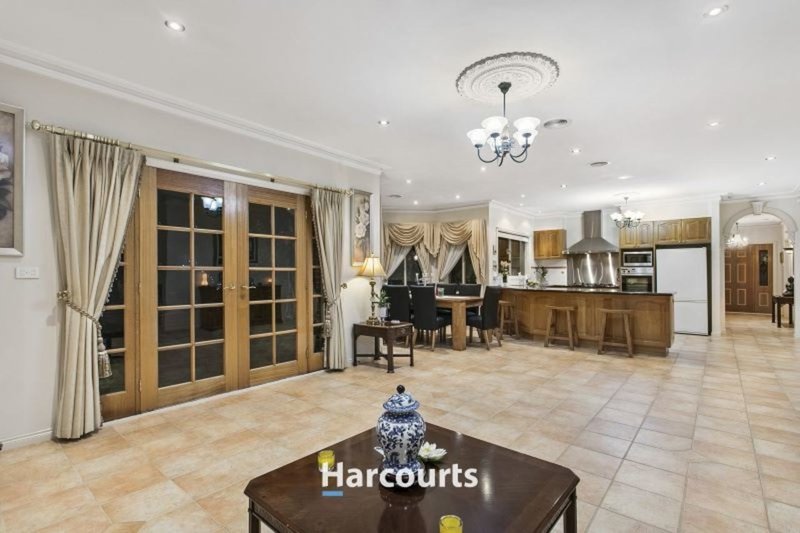 Photo - 2 Dianthus Court, Narre Warren South VIC 3805 - Image 3