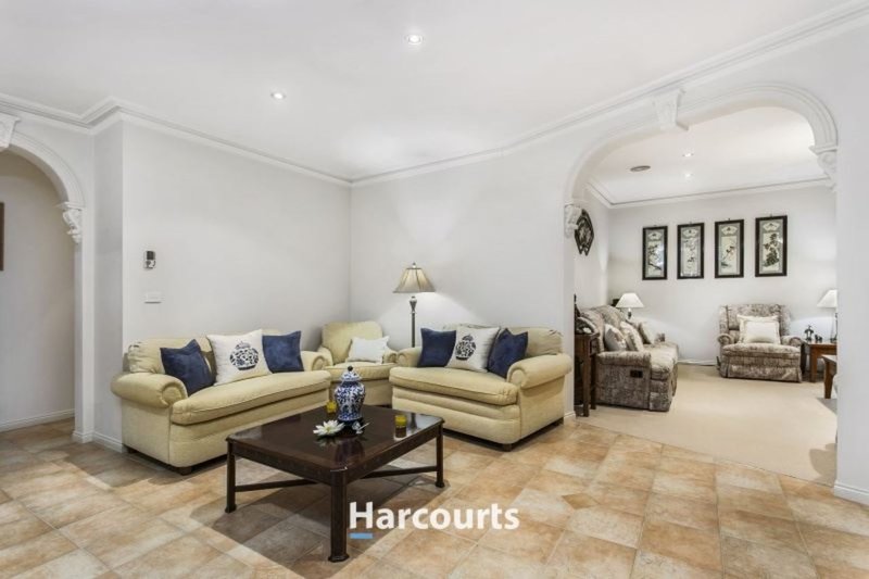 Photo - 2 Dianthus Court, Narre Warren South VIC 3805 - Image 6