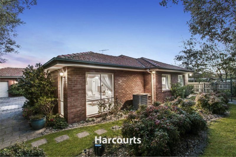 Photo - 2 Dianthus Court, Narre Warren South VIC 3805 - Image 10