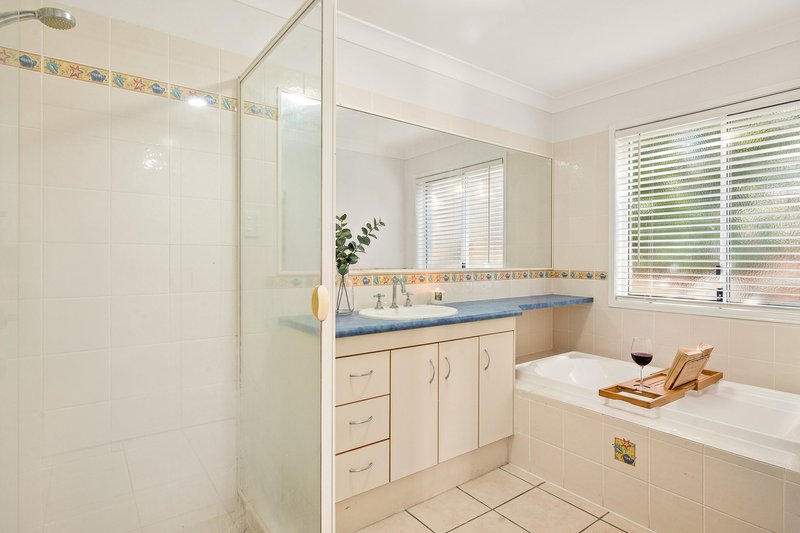 Photo - 2 Dimbulah Court, Albany Creek QLD 4035 - Image 15