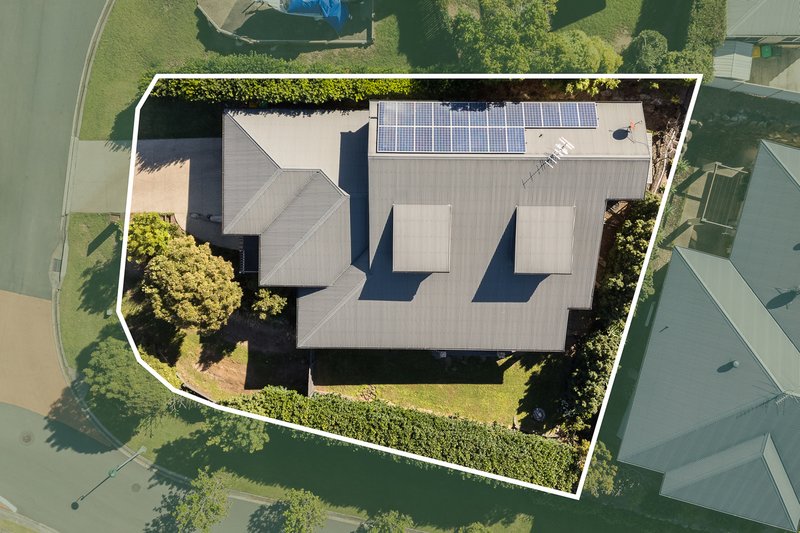 Photo - 2 Dimbulah Court, Albany Creek QLD 4035 - Image 19