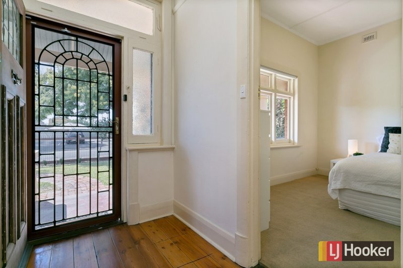 Photo - 2 Dinwoodie Avenue, Clarence Gardens SA 5039 - Image 6