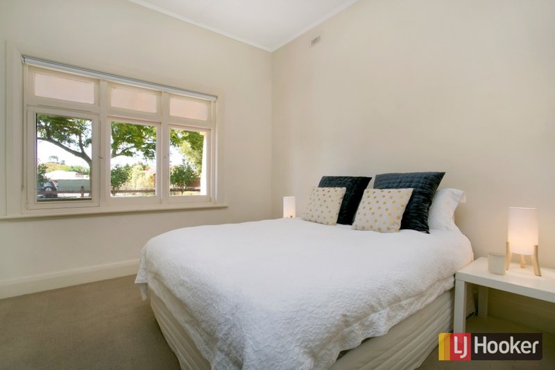 Photo - 2 Dinwoodie Avenue, Clarence Gardens SA 5039 - Image 7