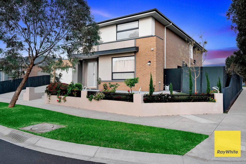 Photo - 2 Distinction Crescent, Truganina VIC 3029 - Image 2