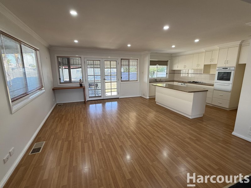 Photo - 2 Dollar Avenue, Horsham VIC 3400 - Image 3