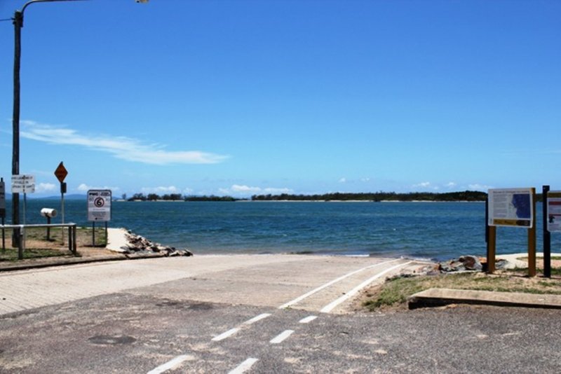 Photo - 2 Dolphin Cres , Taylors Beach QLD 4850 - Image 4