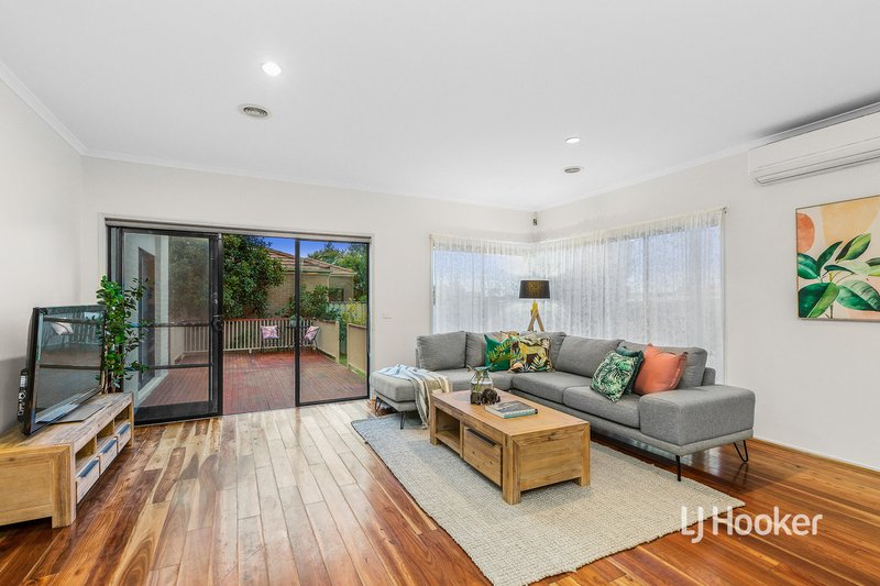 Photo - 2 Dorrington Street, Point Cook VIC 3030 - Image 10