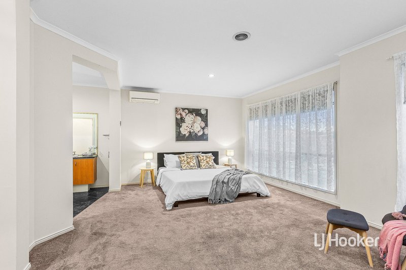 Photo - 2 Dorrington Street, Point Cook VIC 3030 - Image 12