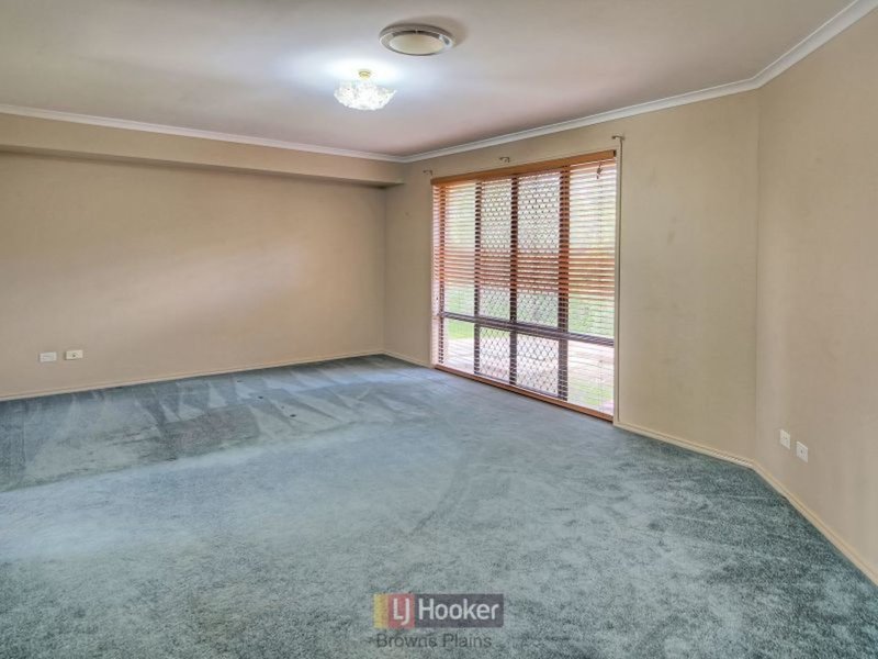 Photo - 2 Dorset Close, Greenbank QLD 4124 - Image 6