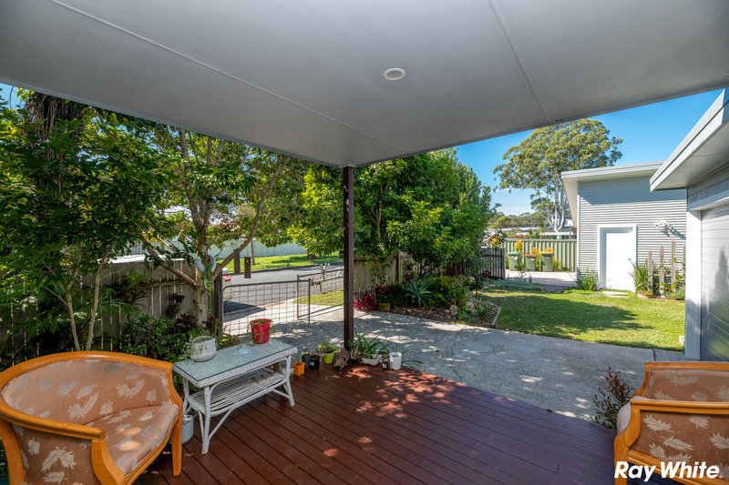 2 Douglas Avenue, Forster NSW 2428