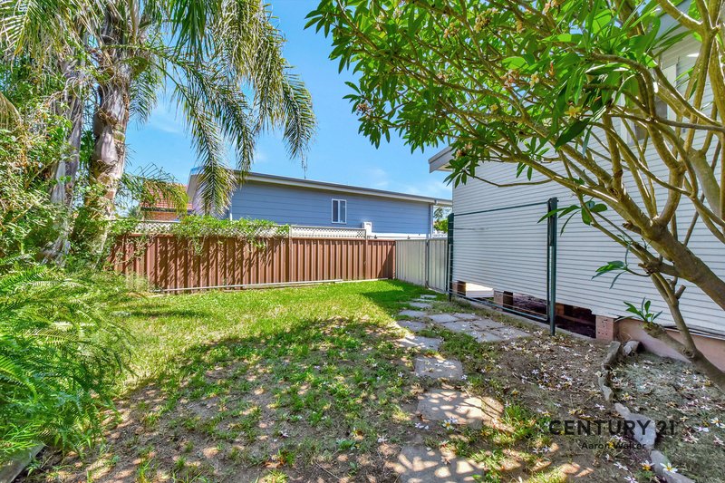 Photo - 2 Dover Crescent, Waratah West NSW 2298 - Image 8