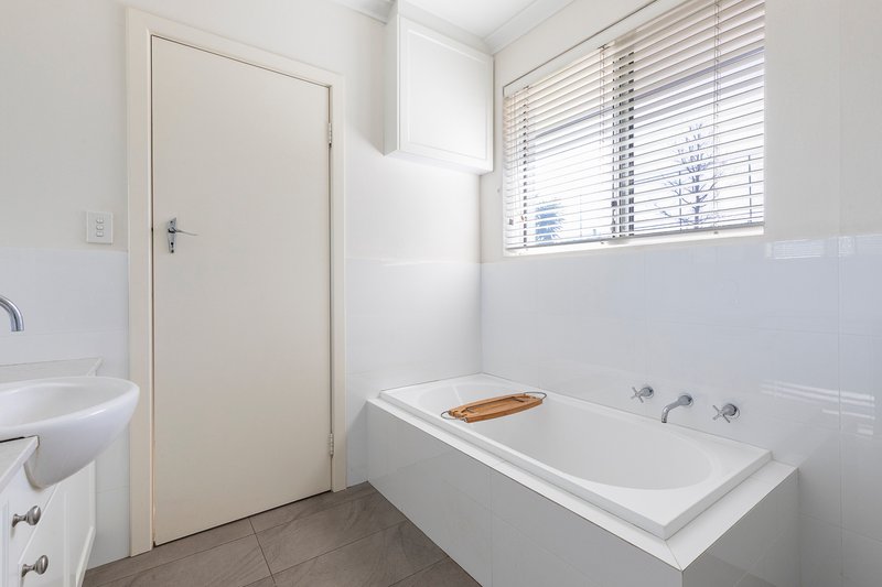 Photo - 2 Dover Street, Mount Hawthorn WA 6016 - Image 15